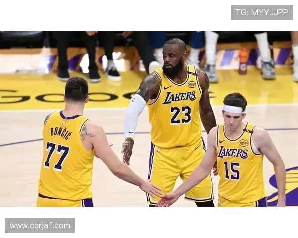 詹姆斯率湖人强势反弹西部格局因季后赛争夺再起波澜联盟关注度飙升
